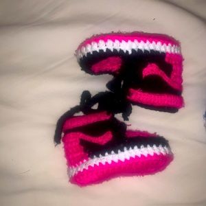 Crochet infant Nike’s